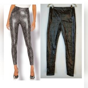 Faux Leather Snakeskin Print Pull on Slimming Like New!  Size S